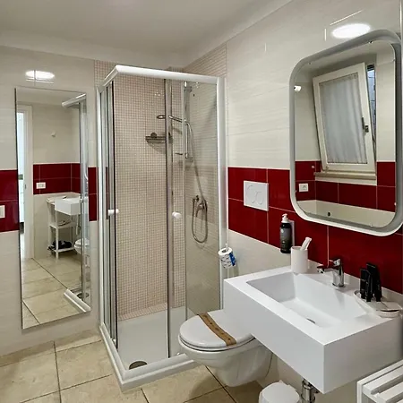 Le Delu 滨海波利尼亚诺